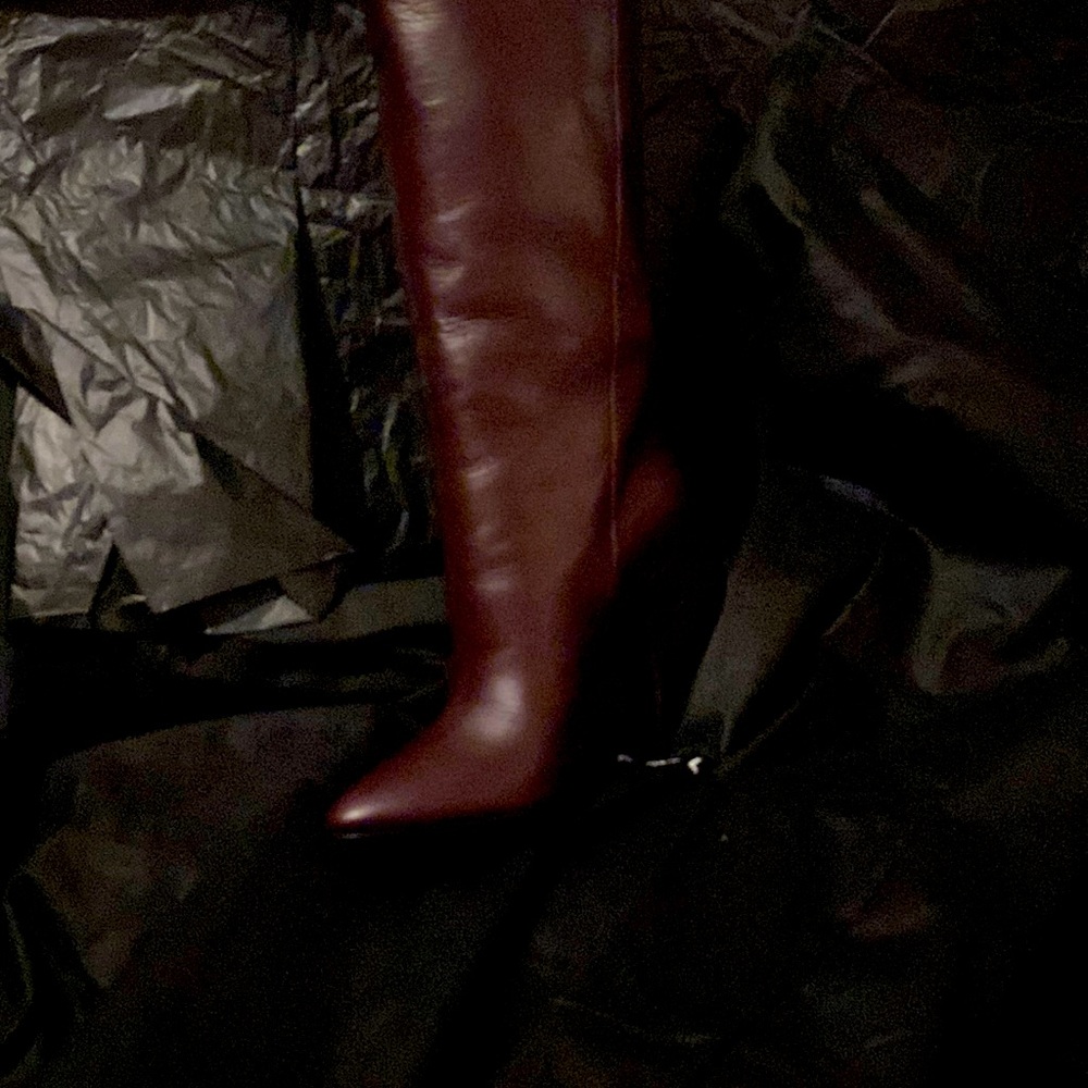 Saint Laurent high boots 100 💯 percent Authentic only worn once